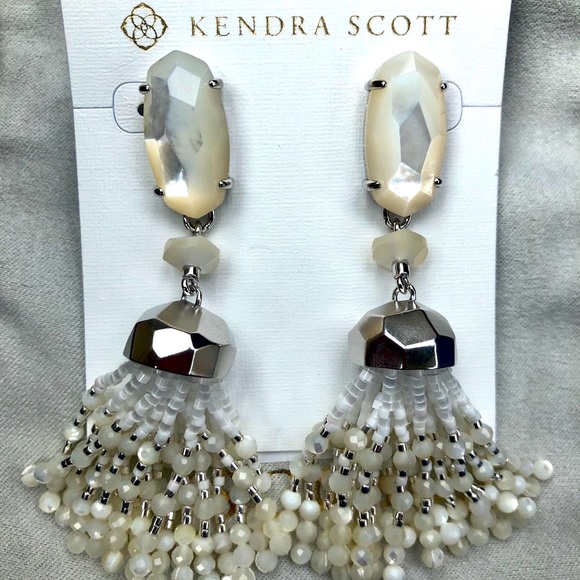 NWT Kendra Scott RARE & Retired Dove Earrings Pearl & Silver Perfect & GORGEOUS - Picture 3 of 7